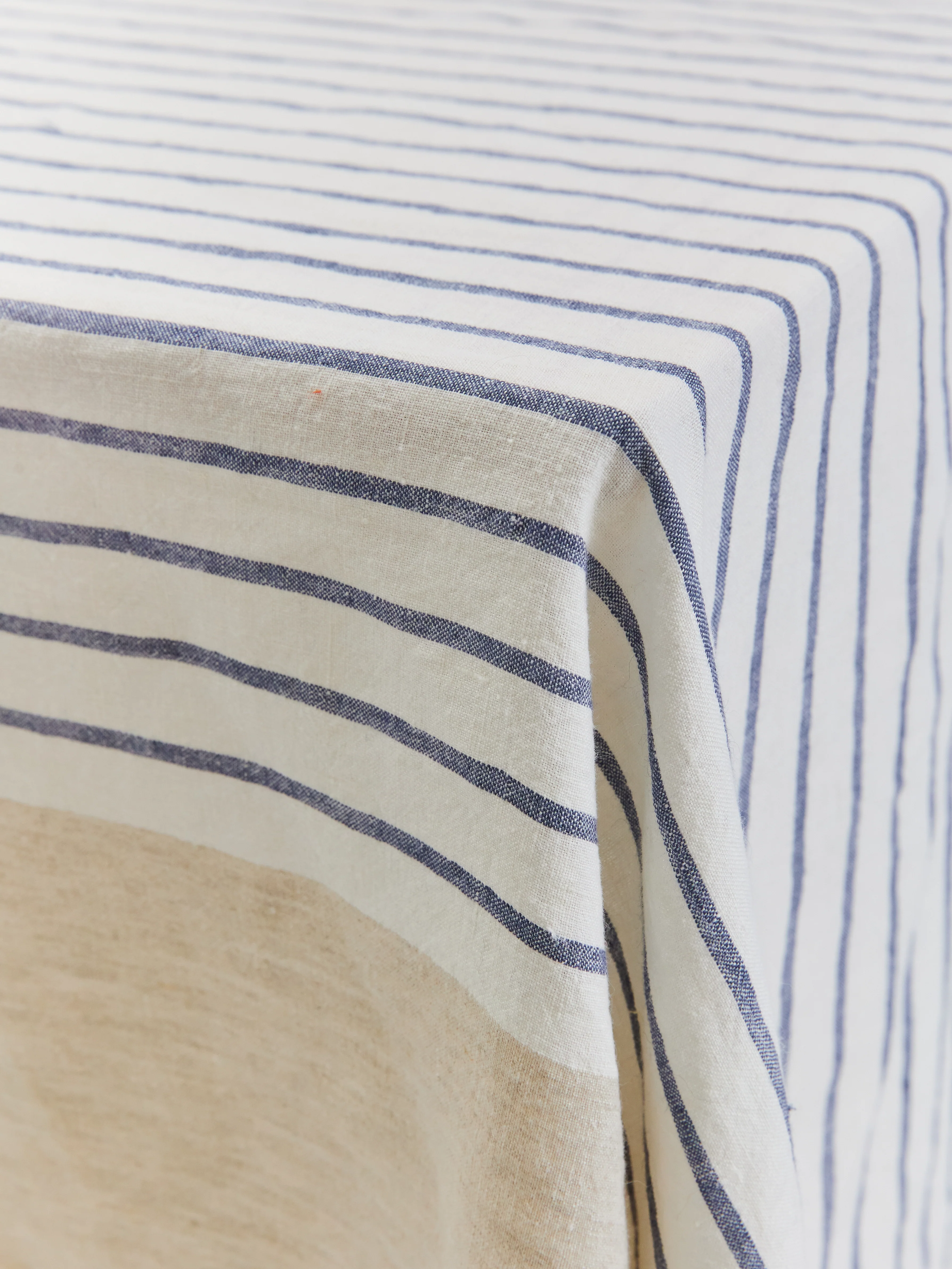 מפת שולחן פשתן Stone Stripes - Image 5