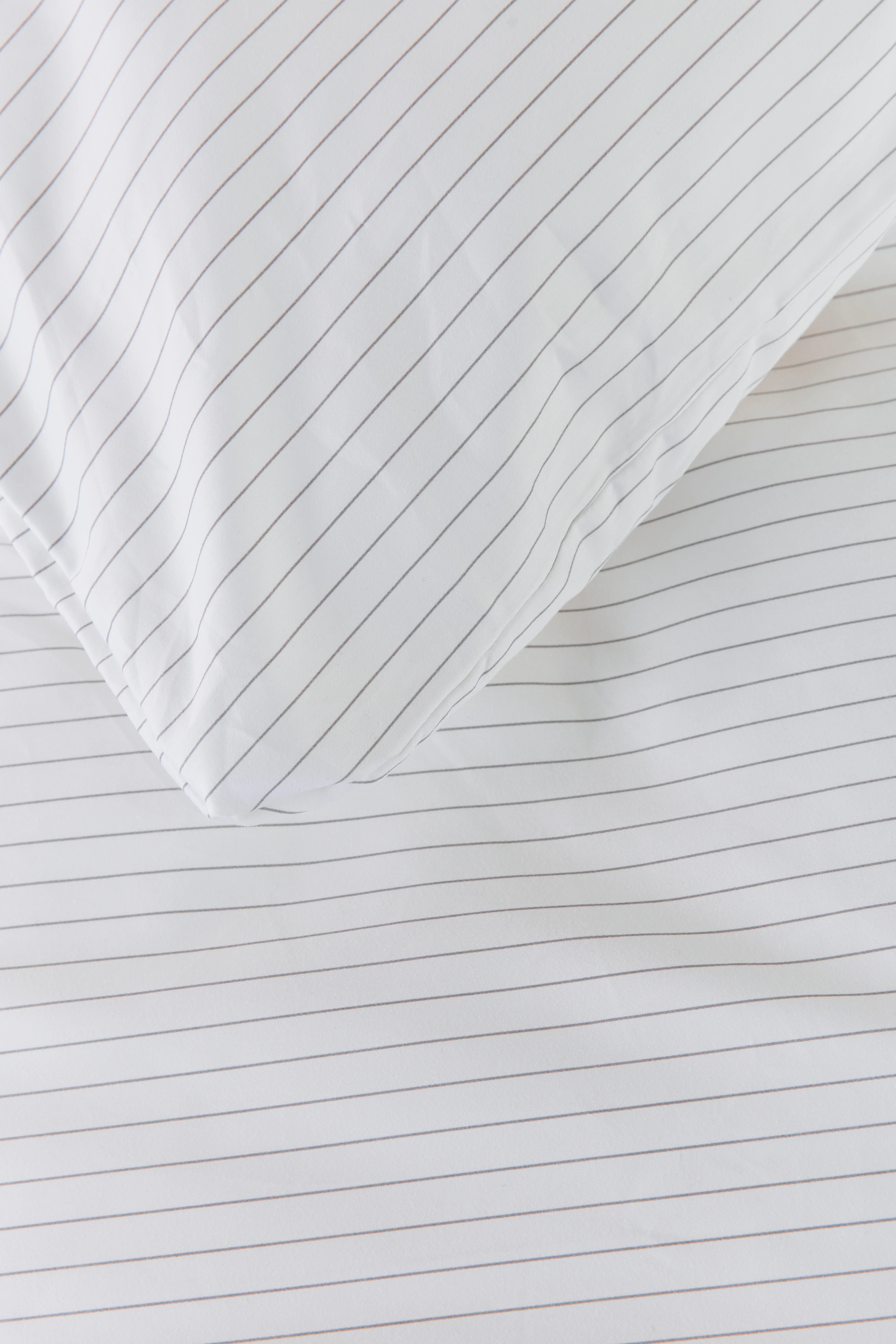 סט מצעי סאטן 500 Stripes Gray - Image 5